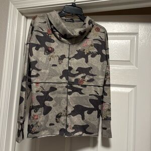 David Cline Women’s Long Sleeve Turtleneck Top